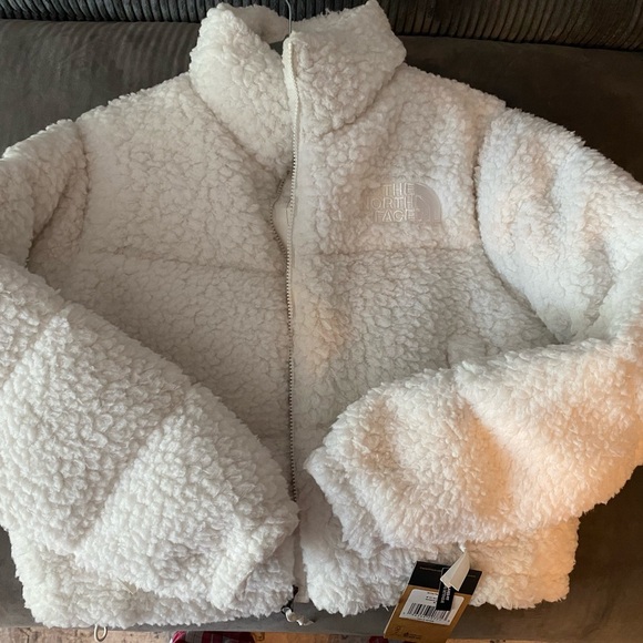 New with tags. northface Jacket. - Picture 3 of 5